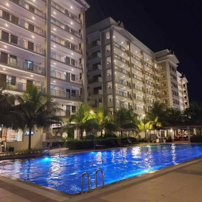 Apartment Modern Style 2br Good For 6 Packs Near Naia Manila