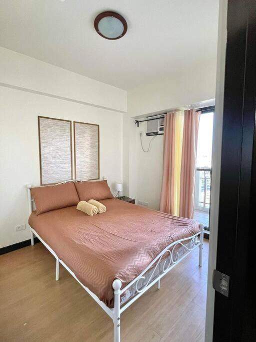 Modern Style 2br Good For 6 Packs Near Naia Apartment Manila